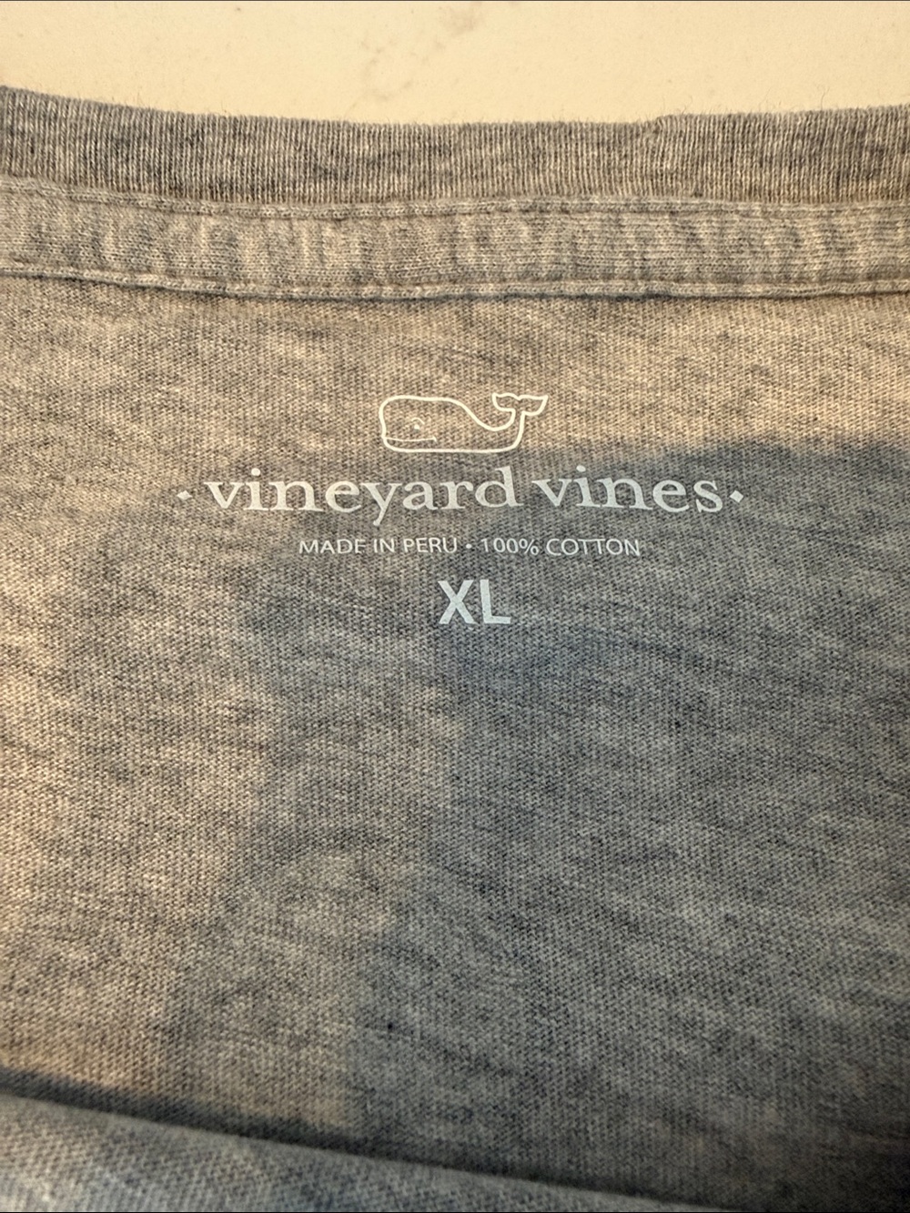 Vineyard Vines adult Heather Gray Long Sleeve Tee with Whale Logo softball - Picture 2 of 3
